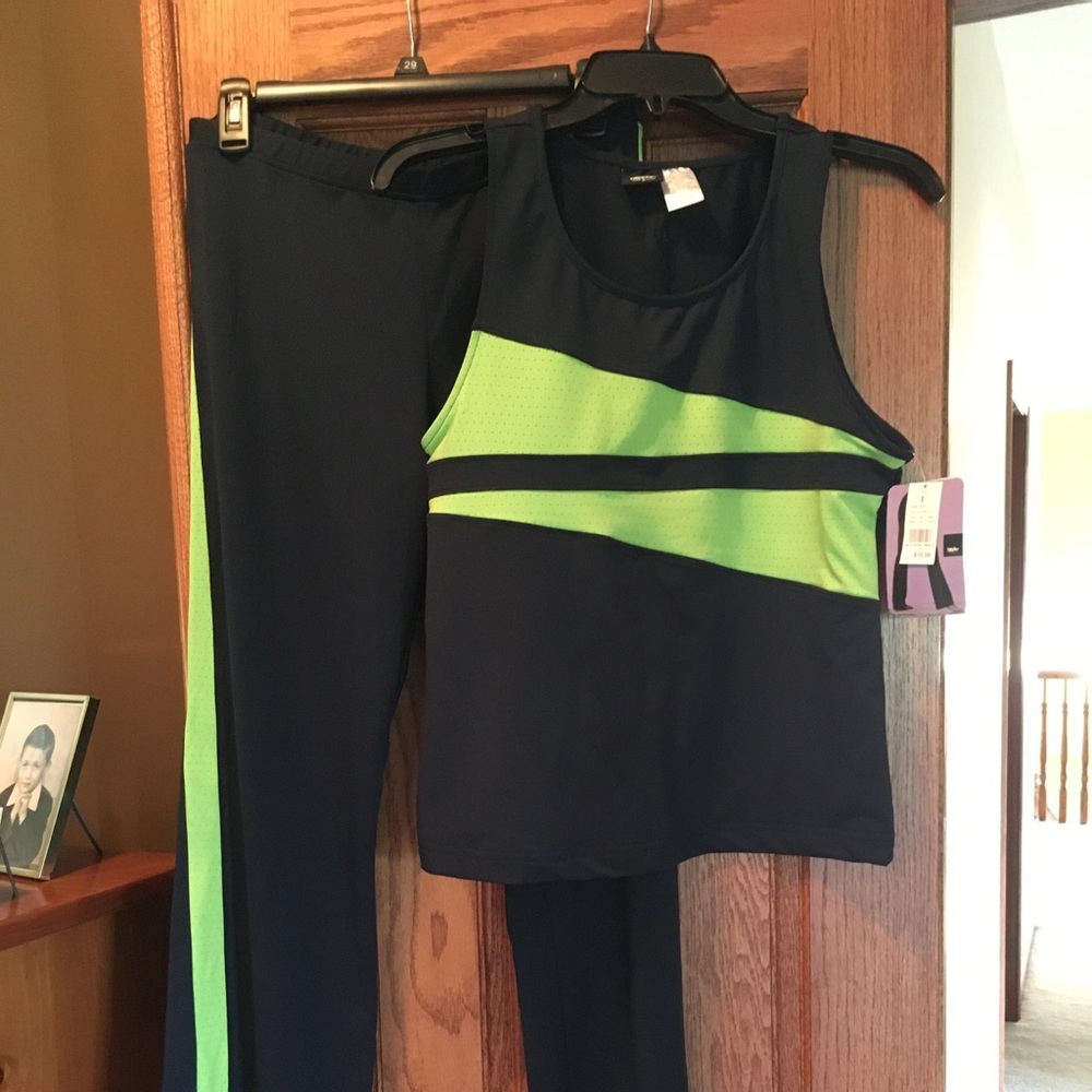 Mossimo Navy blue 2 piece workout outfit